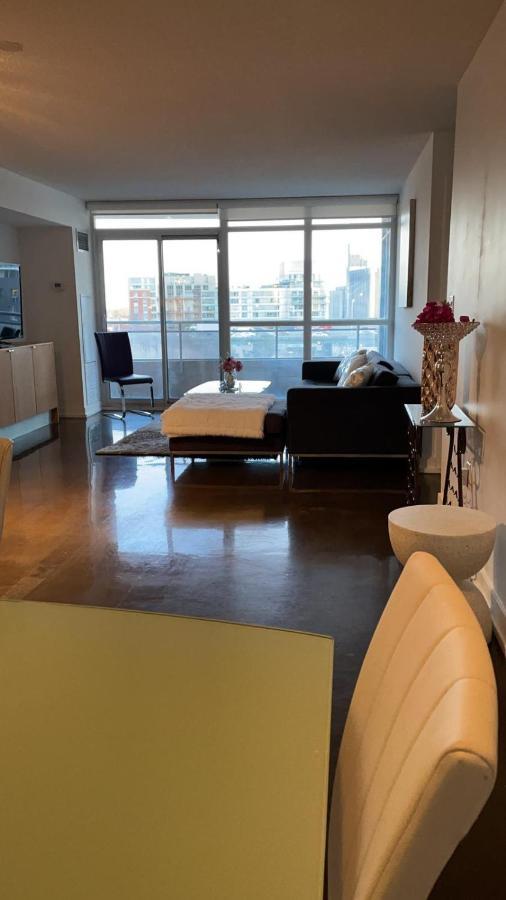 Toronto Downtown Luxurious Stylish 3 Bedroom 3 Bath 2 Balconies Near Rogers Centre Lakeview Condo Eksteriør bilde