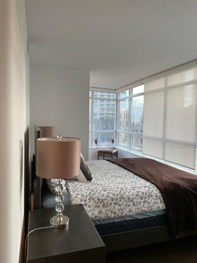 Toronto Downtown Luxurious Stylish 3 Bedroom 3 Bath 2 Balconies Near Rogers Centre Lakeview Condo Eksteriør bilde