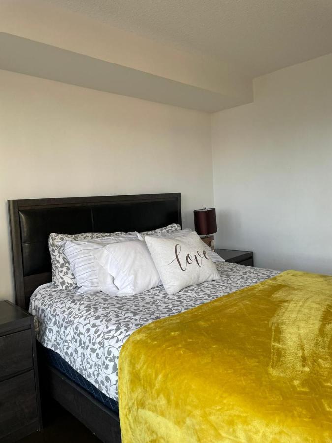 Toronto Downtown Luxurious Stylish 3 Bedroom 3 Bath 2 Balconies Near Rogers Centre Lakeview Condo Eksteriør bilde