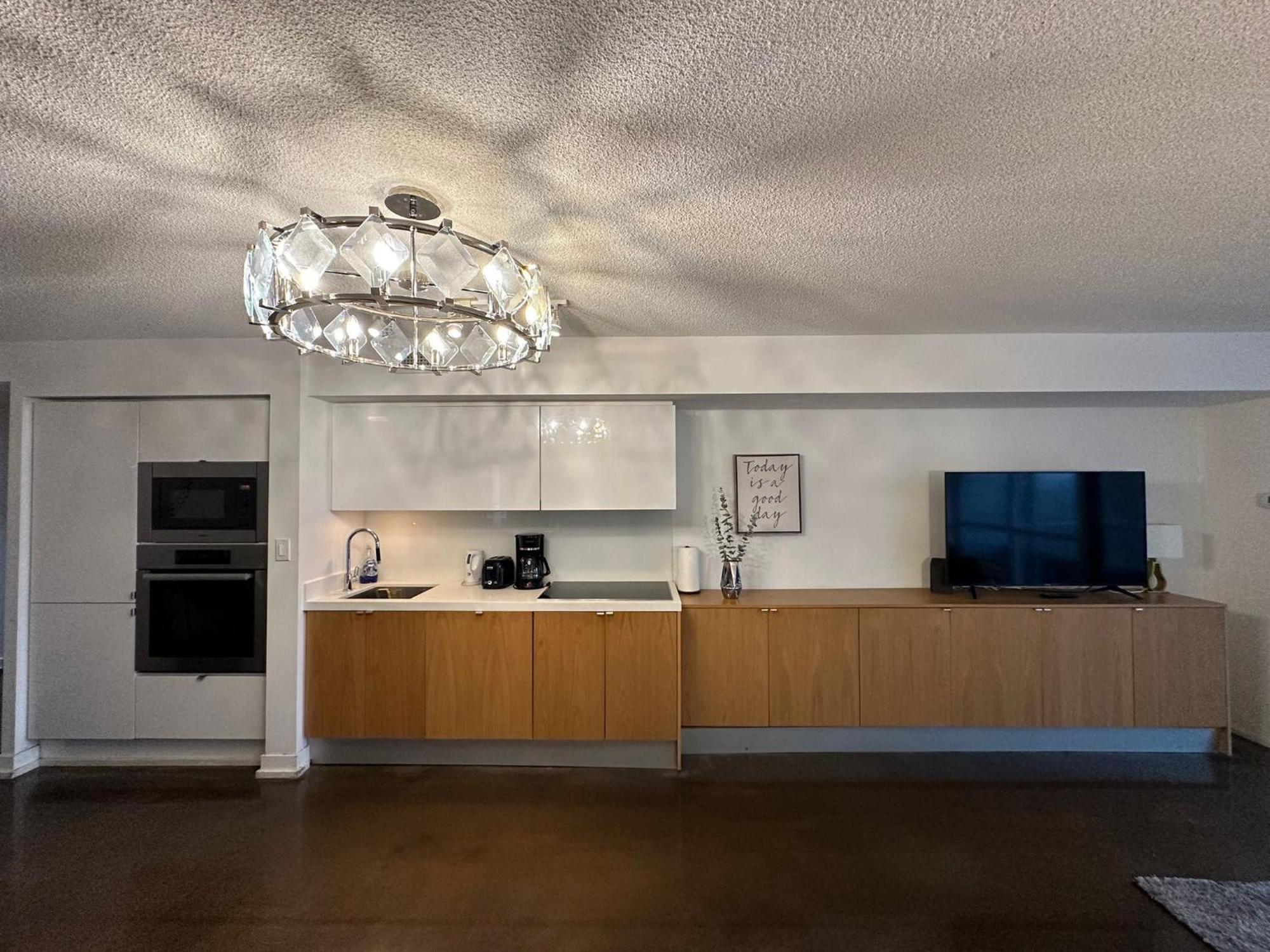 Toronto Downtown Luxurious Stylish 3 Bedroom 3 Bath 2 Balconies Near Rogers Centre Lakeview Condo Eksteriør bilde