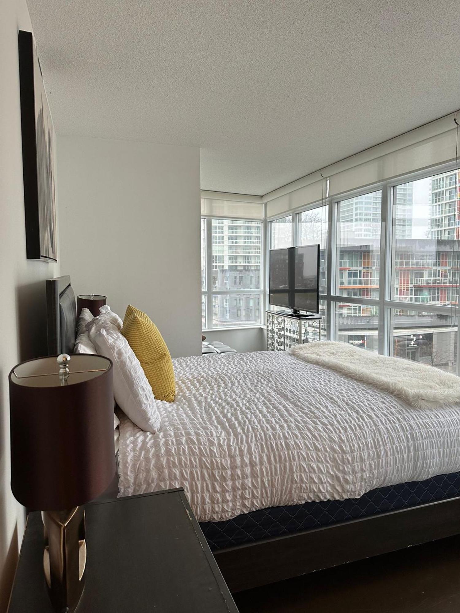 Toronto Downtown Luxurious Stylish 3 Bedroom 3 Bath 2 Balconies Near Rogers Centre Lakeview Condo Eksteriør bilde